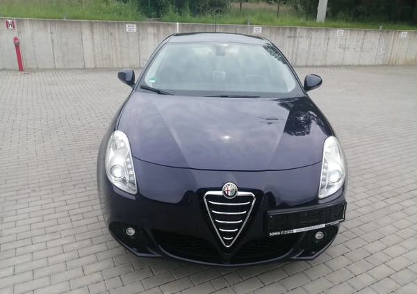 Alfa Romeo Giulietta cena 31500 przebieg: 149850, rok produkcji 2011 z Kozienice małe 172